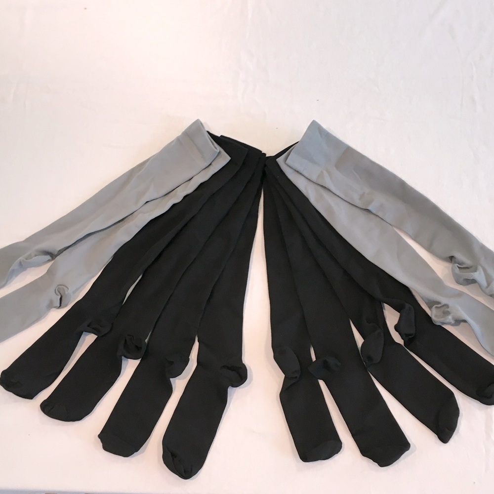 6 Pairs of Compression Socks, Black & Gray